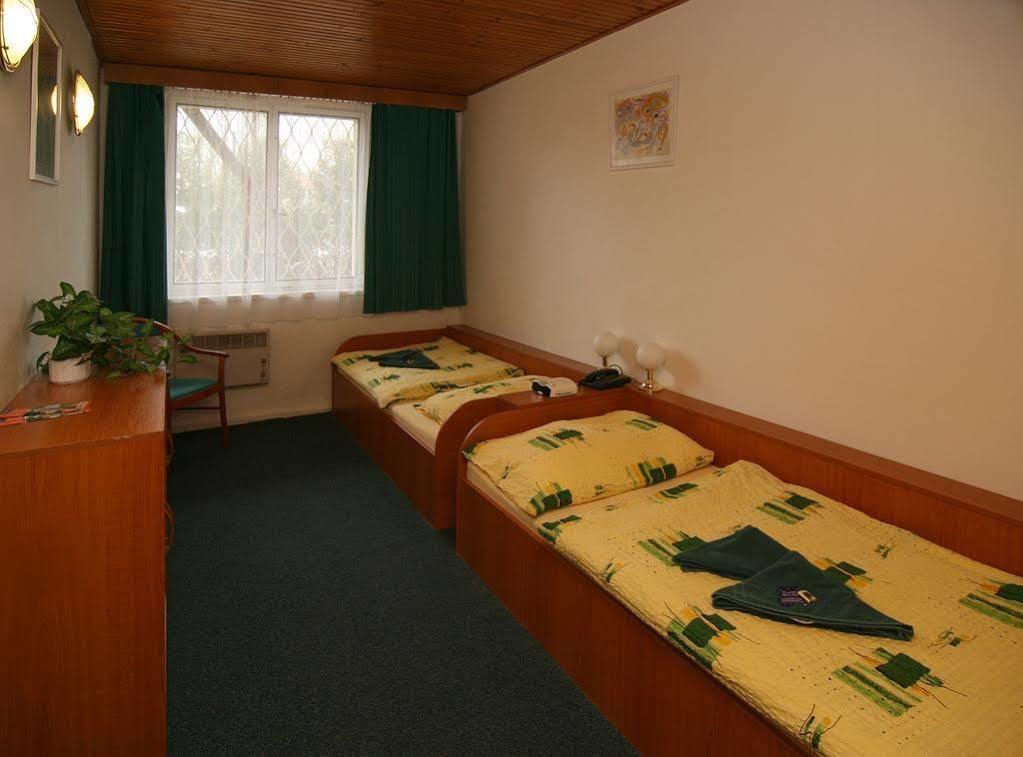 Hotel Gol Garni Olomouc Bagian luar foto
