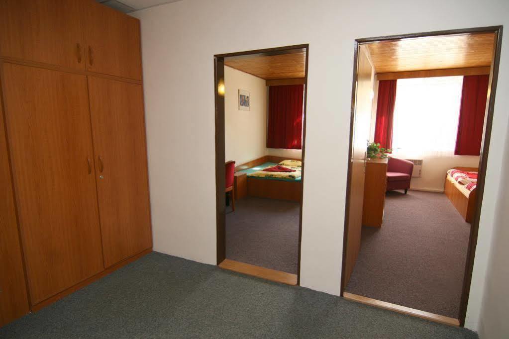 Hotel Gol Garni Olomouc Bagian luar foto